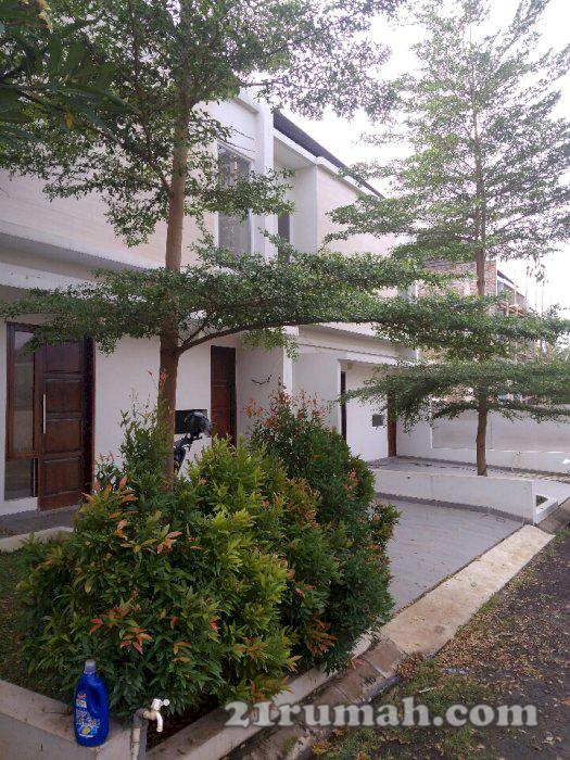 Rumah lokasi strategis cinere