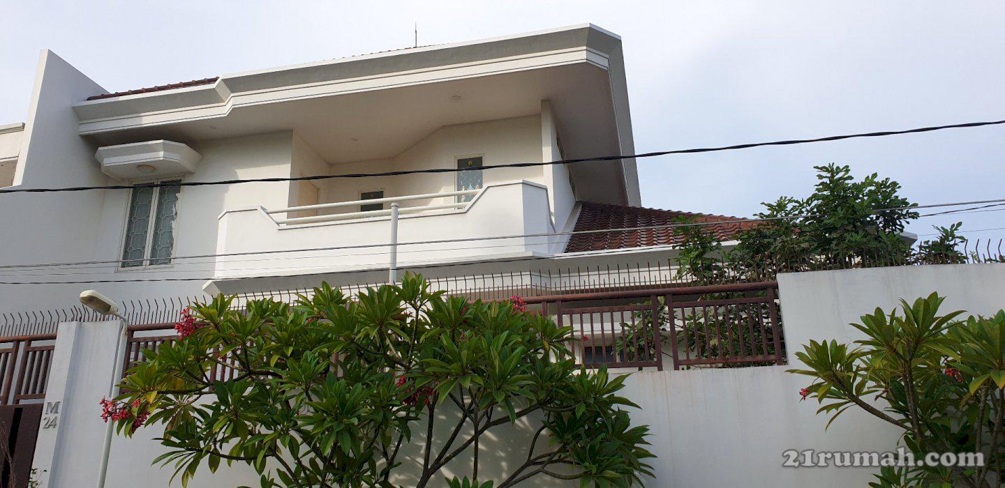 Dijual rumah siap huni di daerah Darmo Indah Timur Surabaya