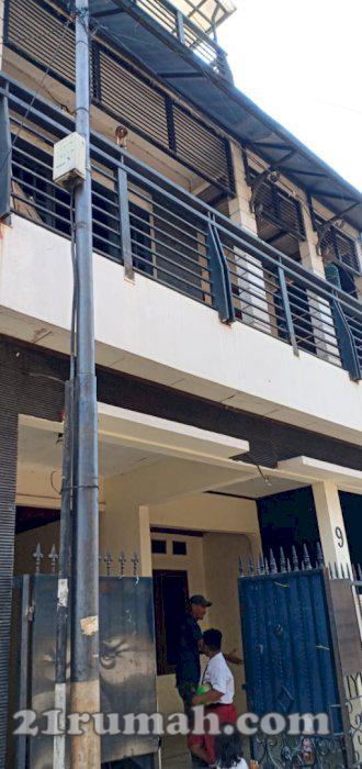rumah di jual. Jl. Lindung 3. No.9. Rawamangun Jakarta Timur.
