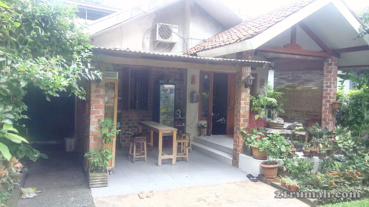 Rumah kmapung Asri sejuk cocok buat masa tua 