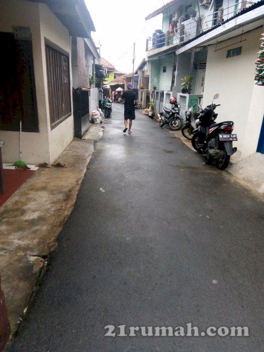 Rumah dekat stasiun Lenteng agung 