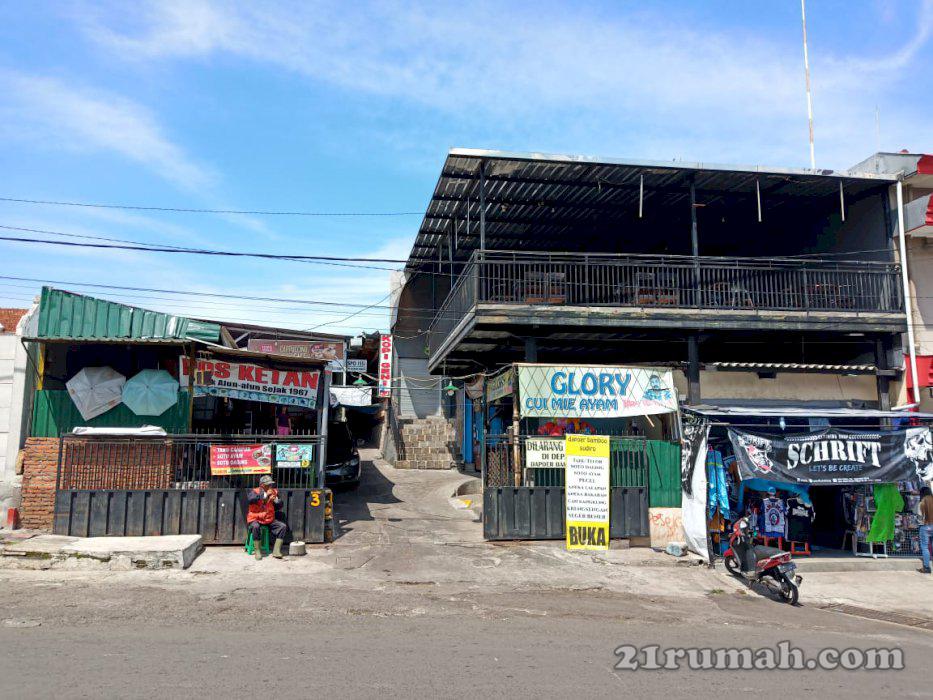 Dijual Rumah, Pujasera dan Cafe