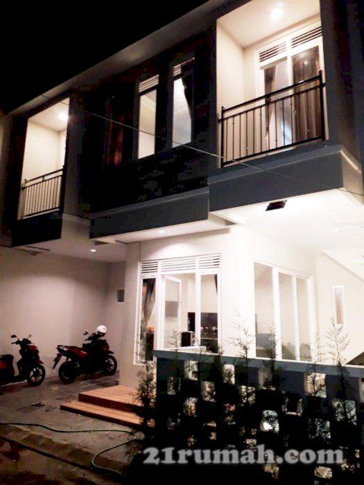 Rumah 3 lantai bagus strategis di kota batu