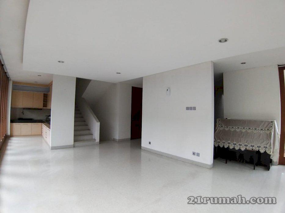 Rumah Bagus di Bintaro Bukit Menteng sektor 7 Bintaro Lt 330 m (Ww/Ml)