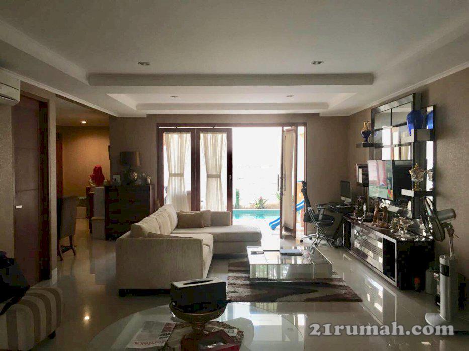Rumah Bagus di Bintaro Menteng Ada Kolam Renang Lt. 315 mlt