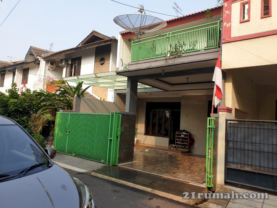 Rumah , hadap Taman , hadap Timur di Komplex Arlin Indah , Buaran , di jual 