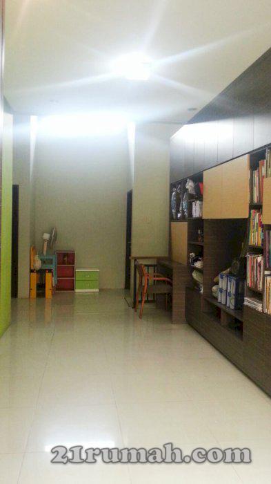 Rumah Bagus Siap Huni di Manyar Bintaro Sektor 2 Lt 180 mad