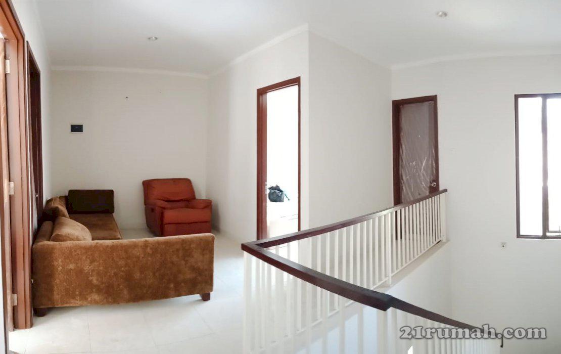 Rumah Bagus Siap Huni di Bintaro Discovery Fiore Lt 135 mwd