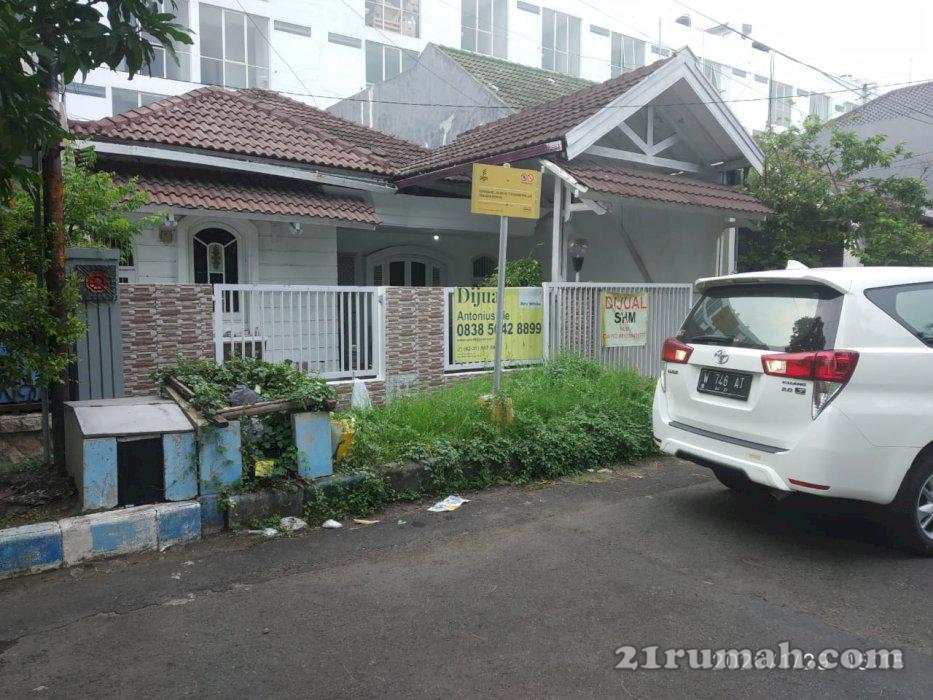 Rumah tengah kota lokasi jl raya Mer  siap huni  harga termurah