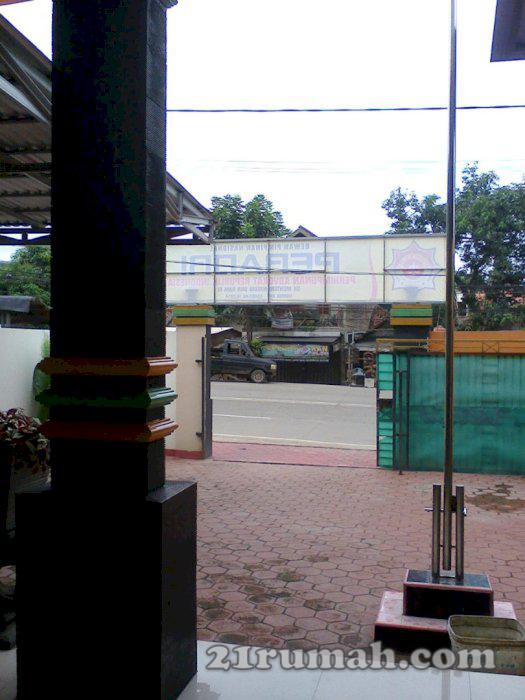 Dijual Rumah di  pinggir jalan pasar jayanti