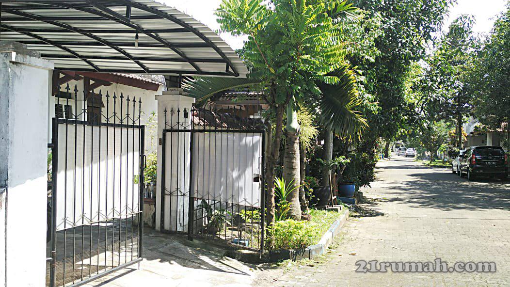 Rumah siap huni strategis di araya malang