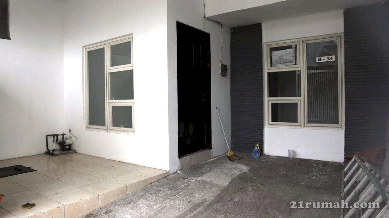 RUMAH BARU RENOVASI sby timur lokasi strategis 