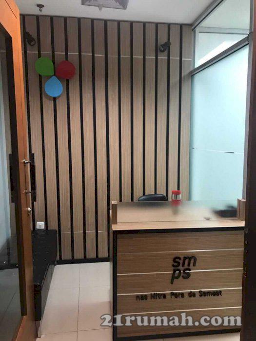 Ruang Kantor Di Menara Kuningan View Jalan Raya