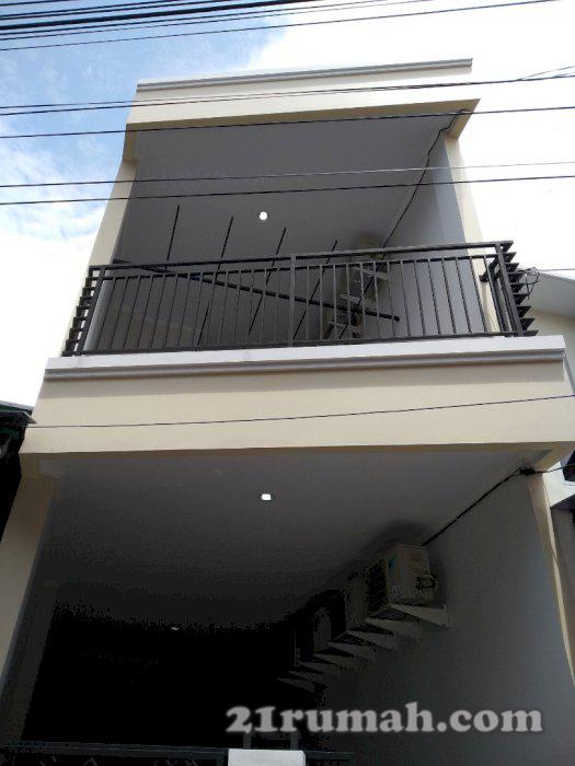 Jual indekos baru 2Lt ada 9 Kamar SHM
