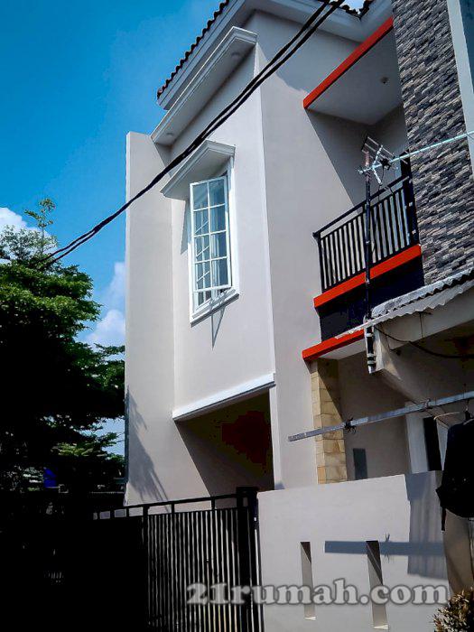 DIJUAL CEPAT! Rumah Minimalis Kontemporer 2.lt Condet, Tanpa Perantara