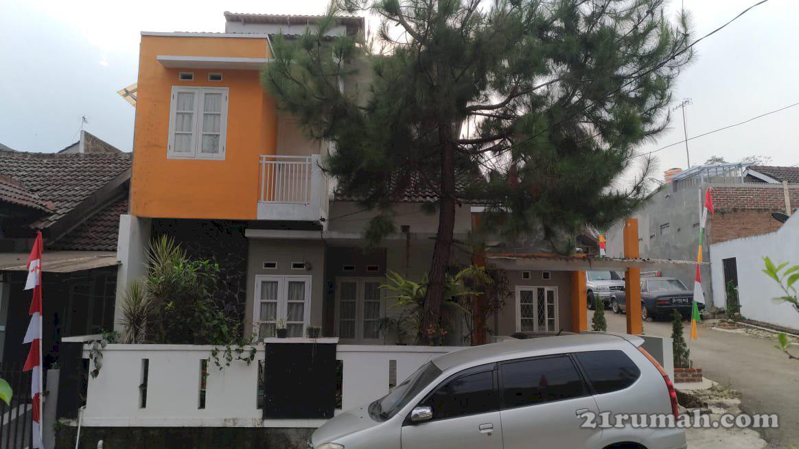 Jual Rumah 2 Lantai Hoek di Jatihandap