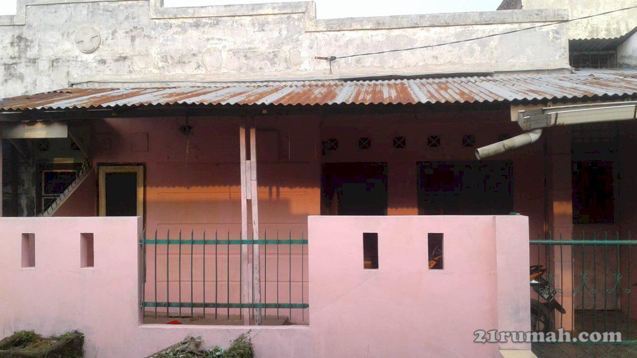 Butuh uang dijual cepat rumah kompeks johar mencirim 2
