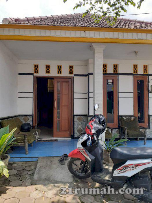 Rumah bagus dab murah strategis di Karangploso
