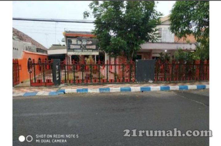 Dijual rumah strategis pinggir jalan di kota Nganjuk