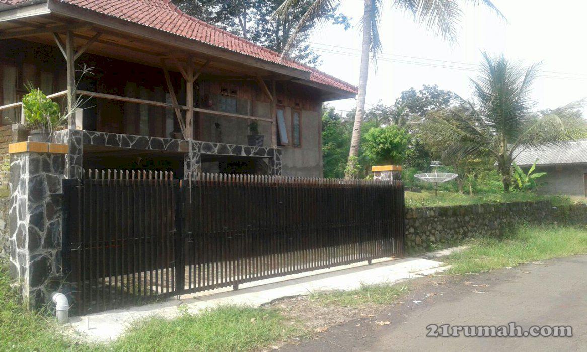 Rumah Bangunan Semi Villa