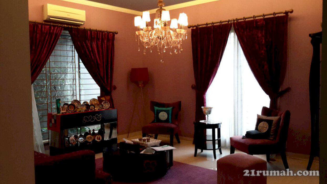 Rumah Bagus di Bintaro Menteng Sektor 7 Bintaro LT 367 msf ada Kolam Renang