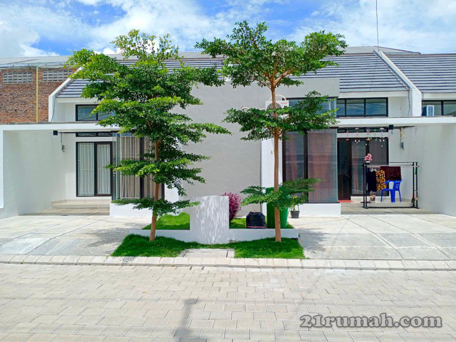 Rumah Mewah Dan Murah Poros Jalan Raya Di Kanigraha Malang Kota