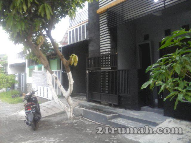Rumah di jual.. tempat nyaman.. jalan besar dan lebar perum solo elok