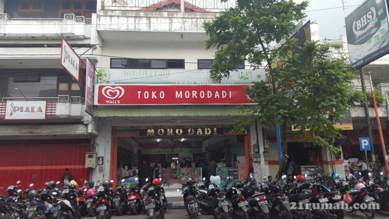 Ruko (Rumah Toko) daerah strategis ditengah kota