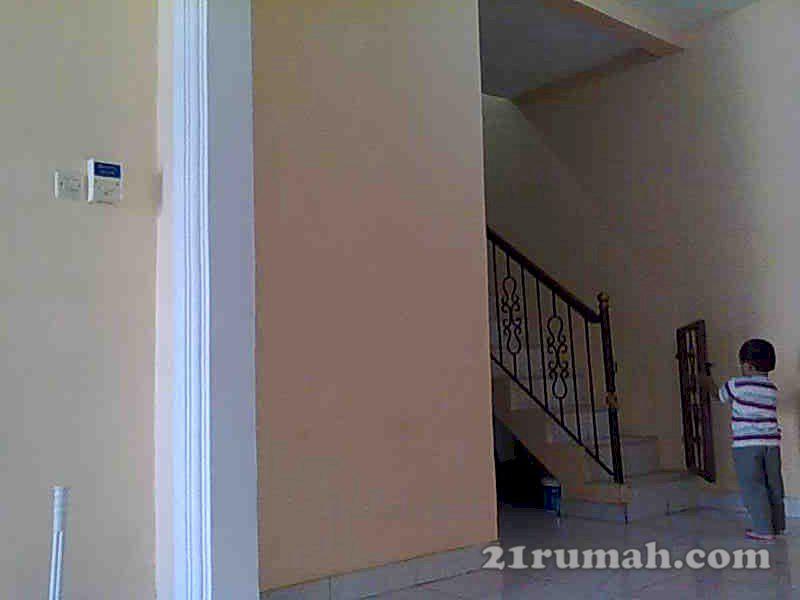 Dijual Rumah 2 Lantai, Vila Dago, Pamulang