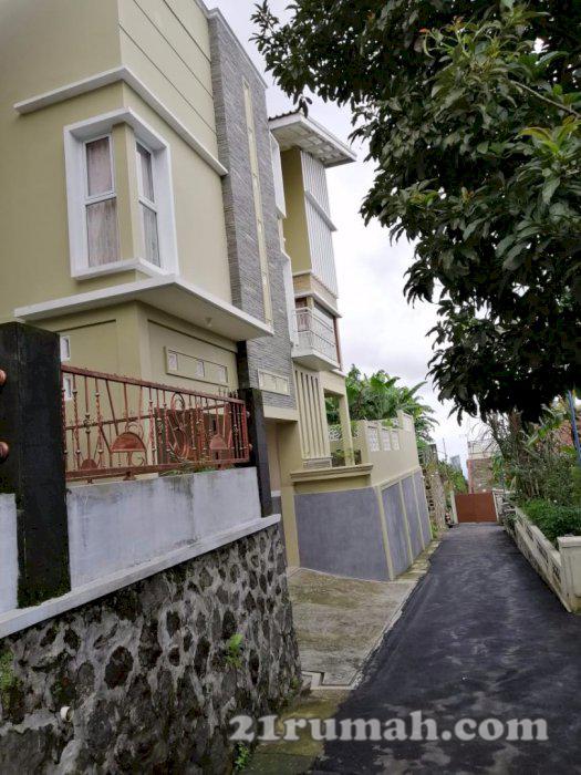 villa tawangmangu karanganyar