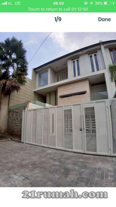 Rumah mewah di manyar kertoarjo