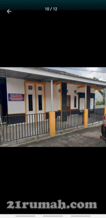 rumah Hook di Komplek Edelweis km12 Palembang