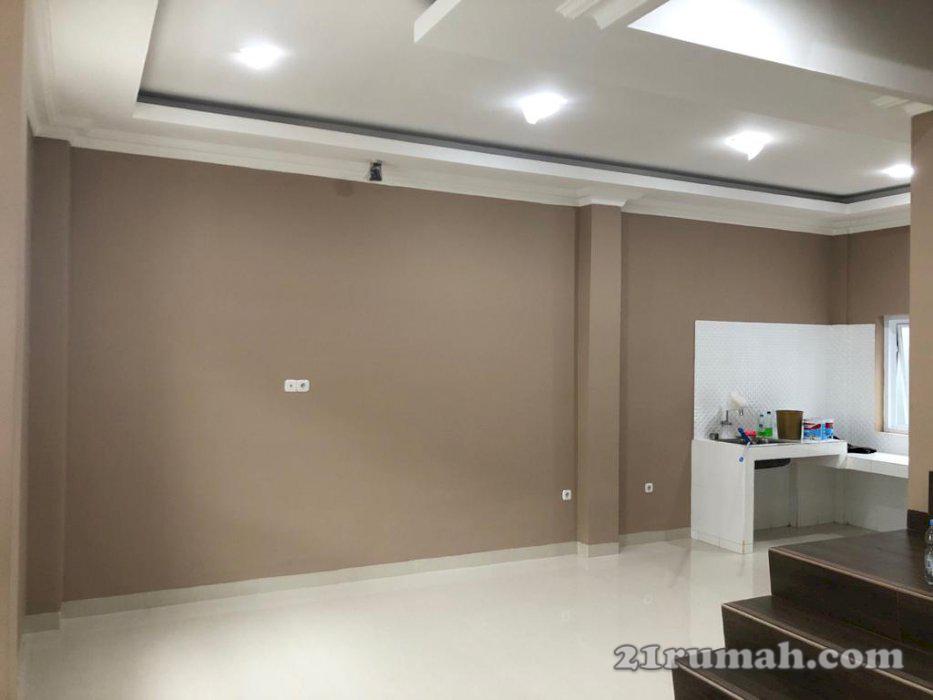 Rumah modern baru dekat mall ptc