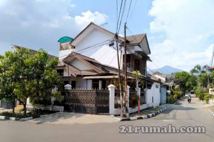 Jual Rumah 3 Lantai (Rumahnya Saja)