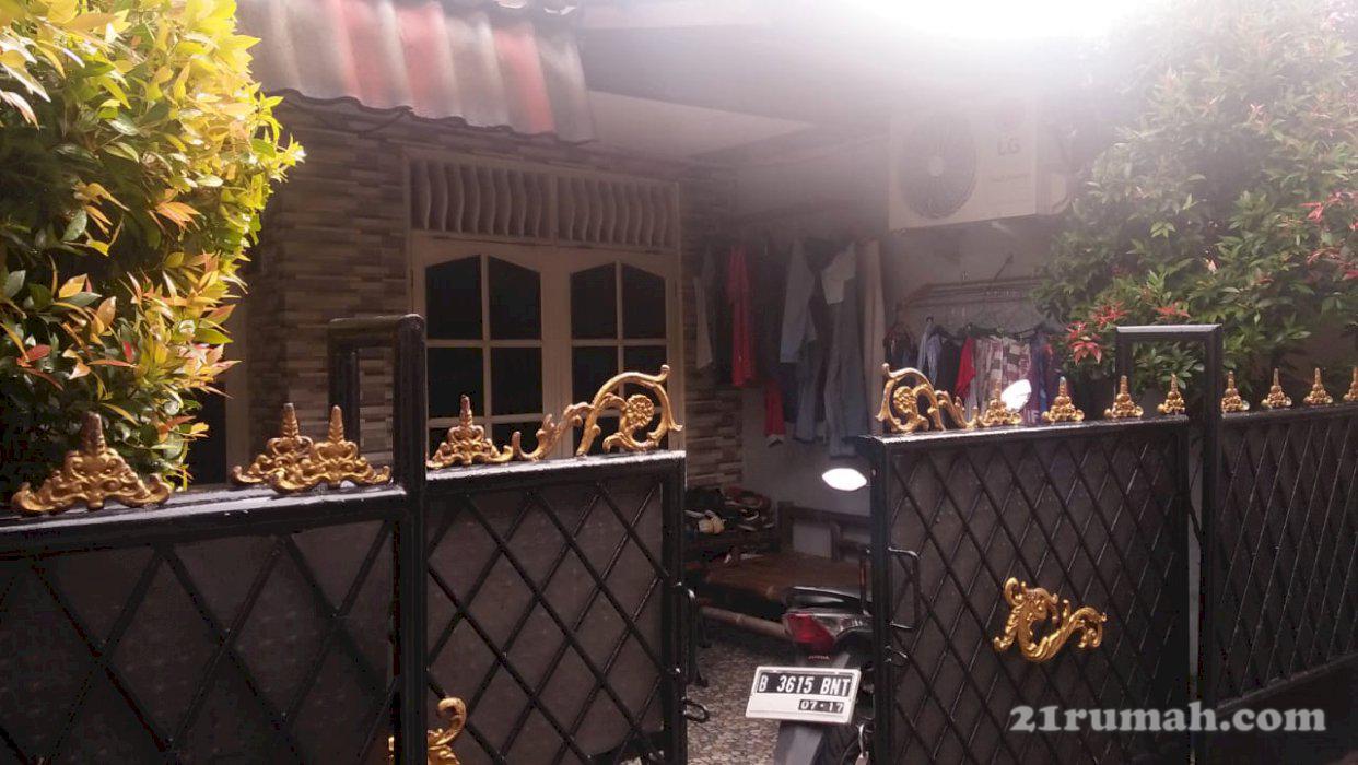 Rumah lokasi strategis dekat jalan raya komplek maharta ciledug tangerang kota 