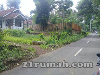 Dijual rumah + tanah kebon