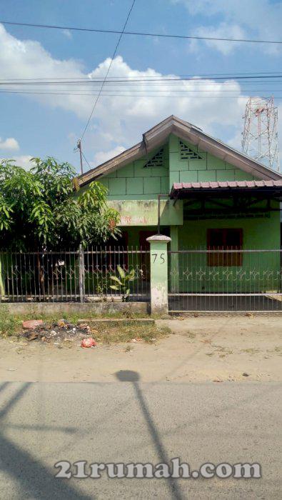 Dijual rumah permanen berada di tengah kota