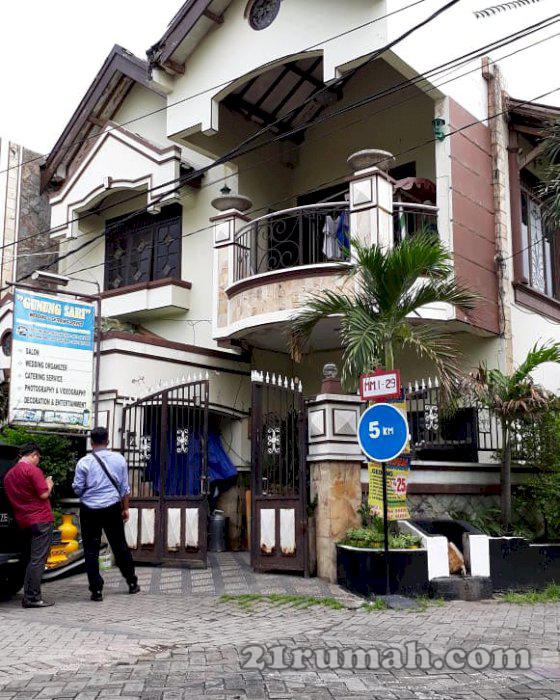 Rumah 2 lantai murah siap huni