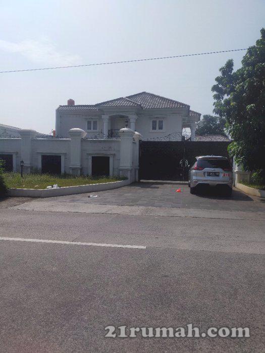 Rumah mewah strategis dekat tol kukusan Depok