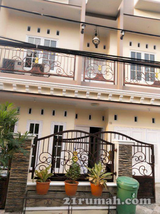 Rumah Lux 2 Lantai Strategis di Matraman Dalam