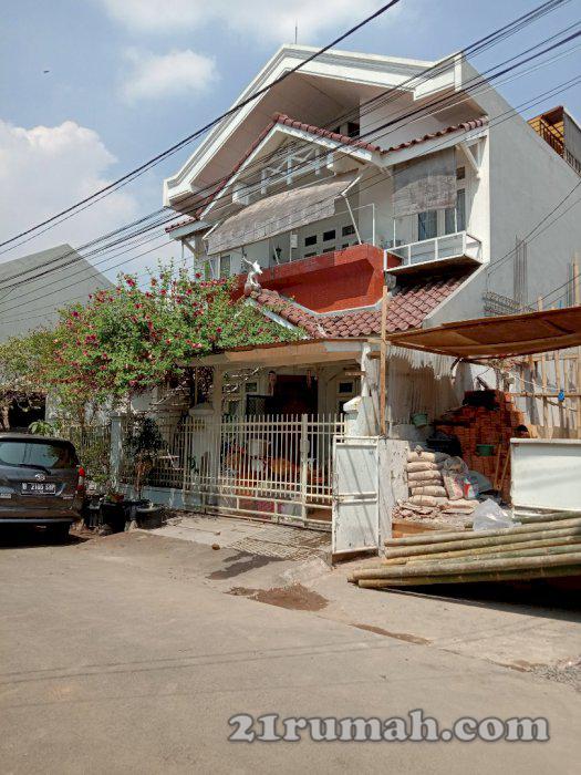 Rumah dua lantai di Pulomas siap dialihkan
