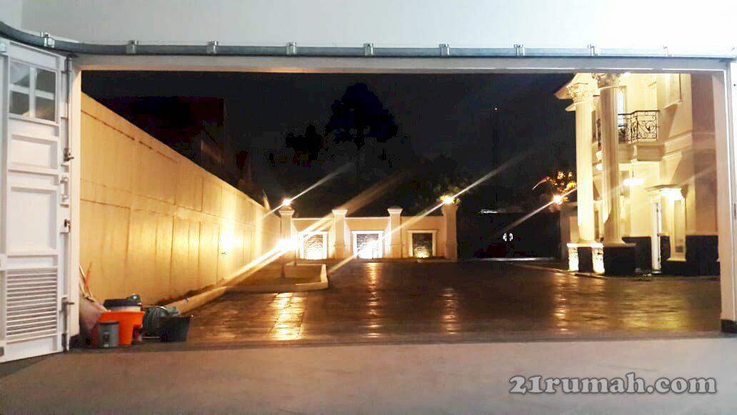 DIJUAL Rumah Mewah Pinggir Jalan Rayai