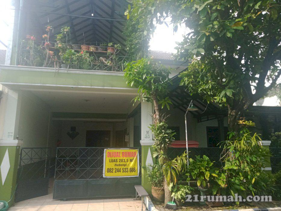 Di jual rumah depan dan belakang