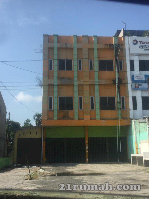 Di jual 2 unit ruko 3 lantai tempat strategis