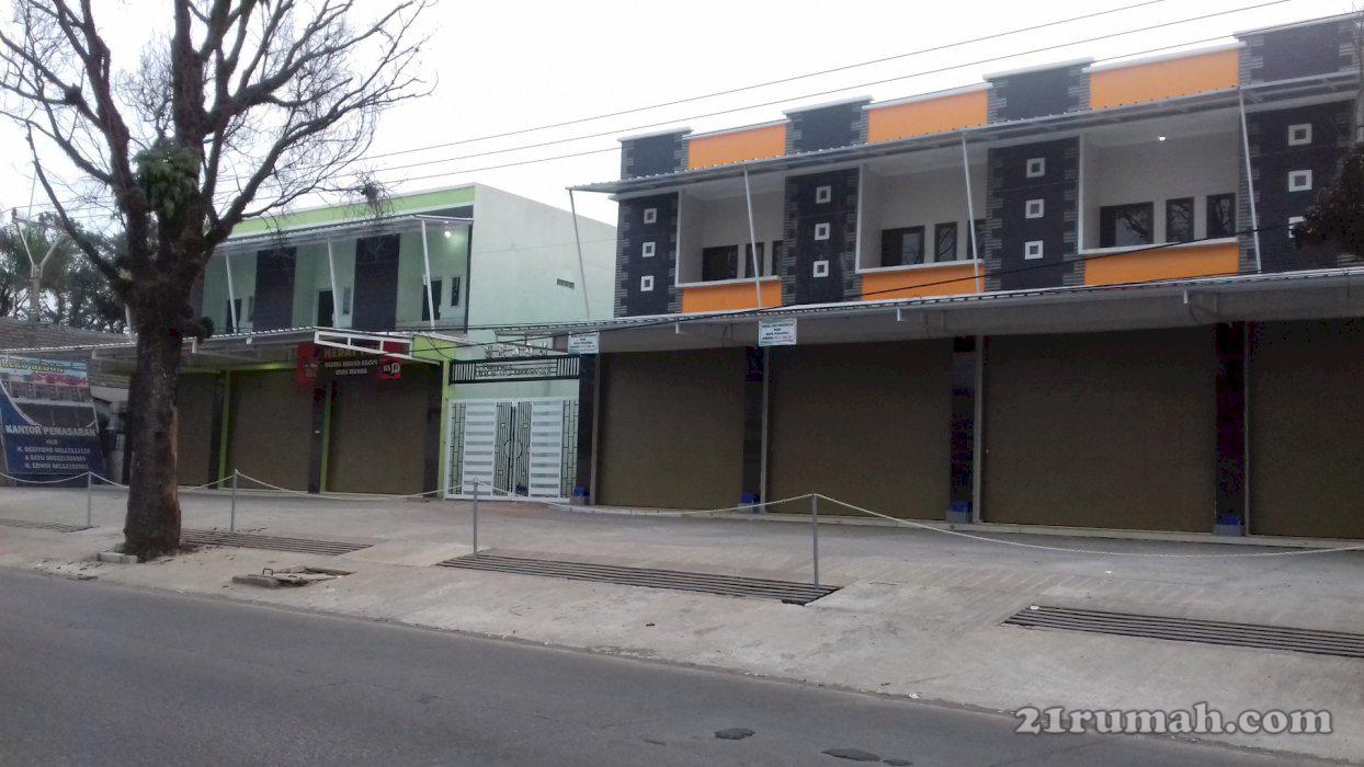 Jual ruko 2 tingkat di pinggir jalan raya 