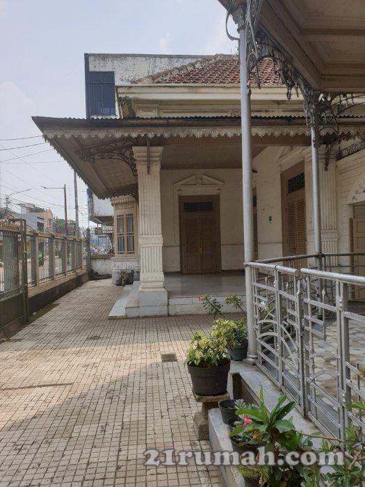 Rumah Kolonial Klasik Suryakencana Bogor