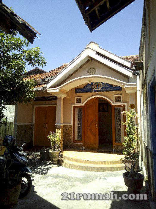 Rumah tinggal tengah kota