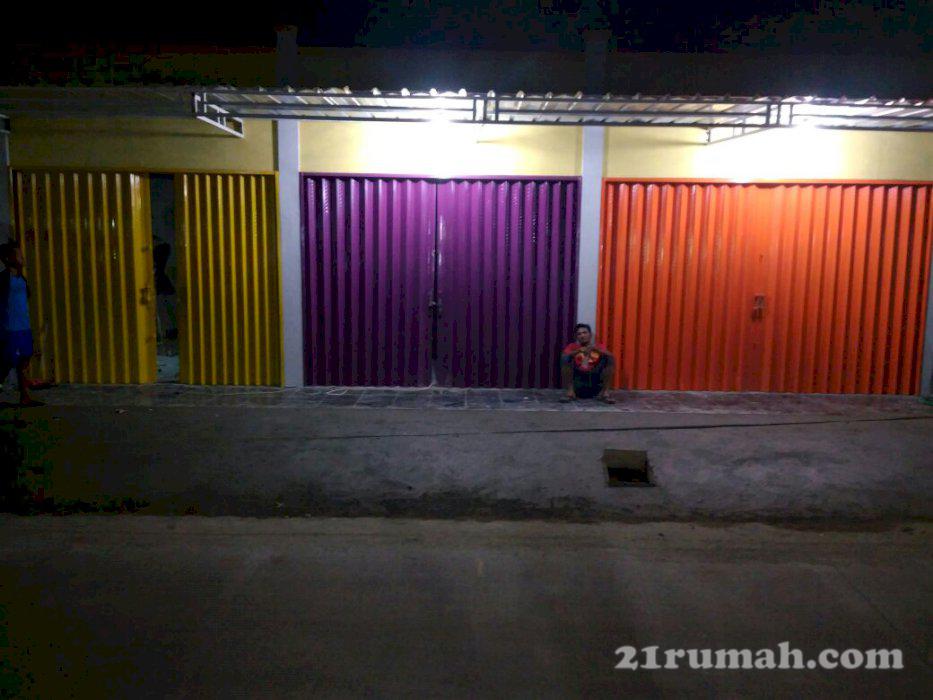 Jual 3 unit toko siap pakai pinggir jalan Raya