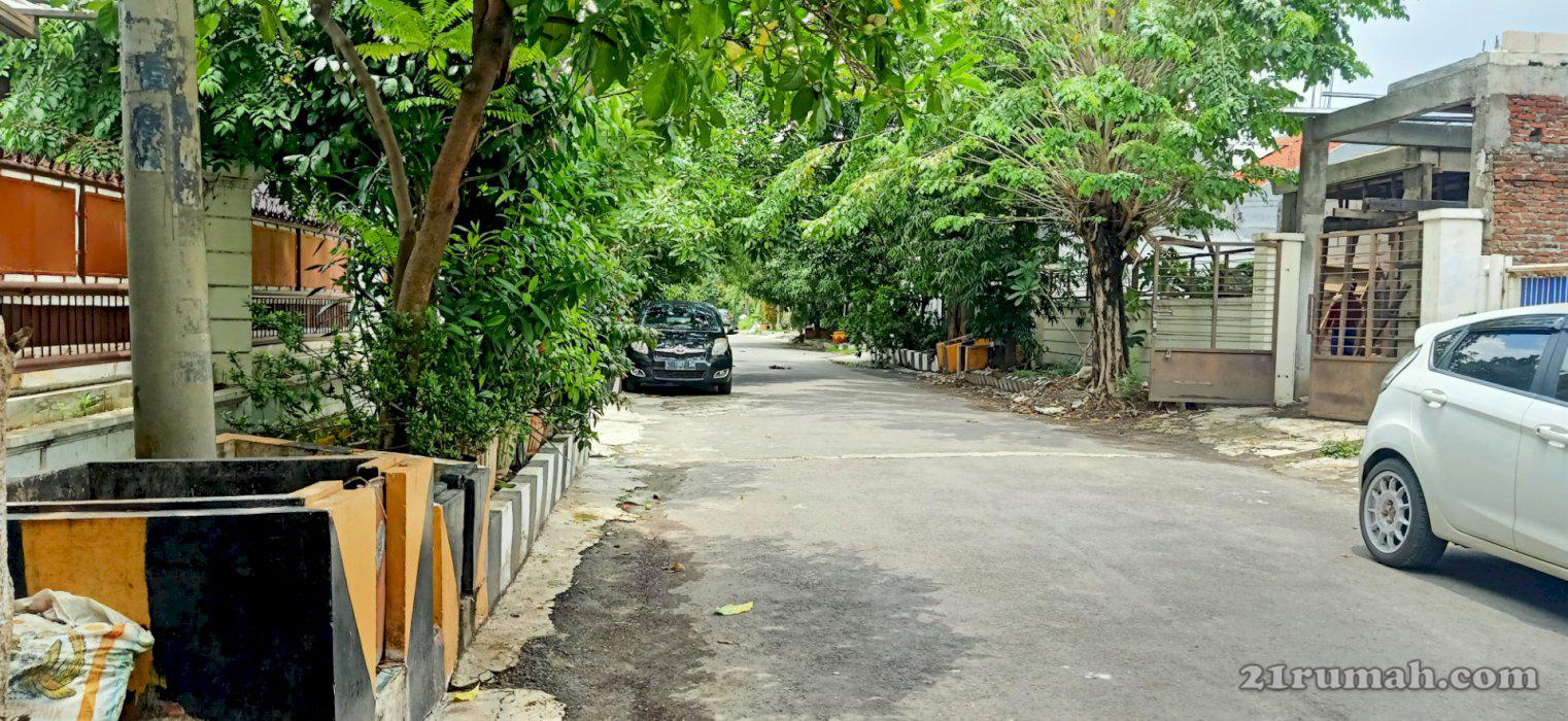 Rumah hotung tanah dekat merr