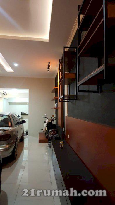 Ruko 2 lantai, depan SPN banjarbaru